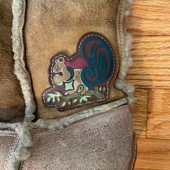 Vintage Fendi Shearling Boots Circa 2005 Size 41 - Picture 10 of 14